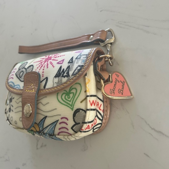 Dooney & Bourke Disney Parks Wristlet–White Sketch Pattern with Tinker Bell- EUC - Picture 5 of 13